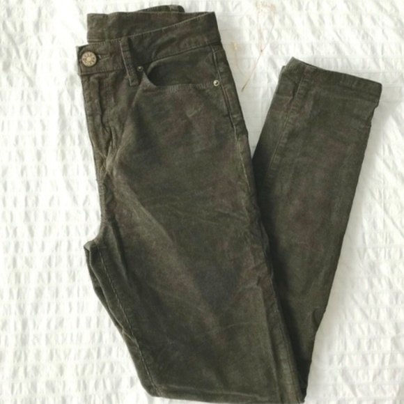BDG High rise corduroy pants in olive - Picture 2 of 3